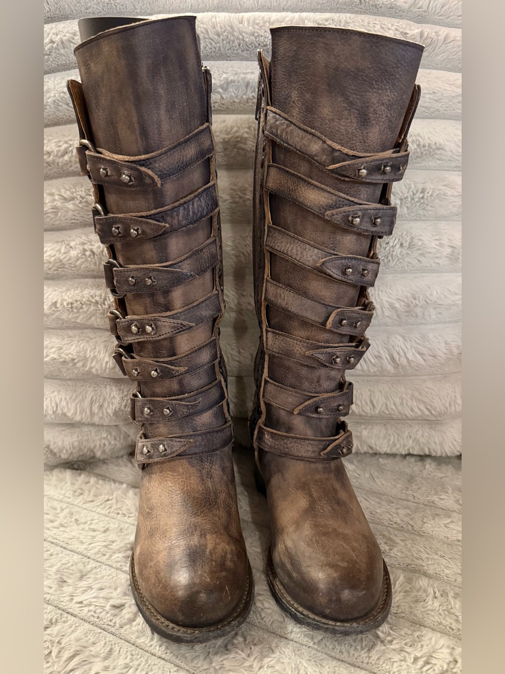 EUC- Freebird Rory. Size 7.